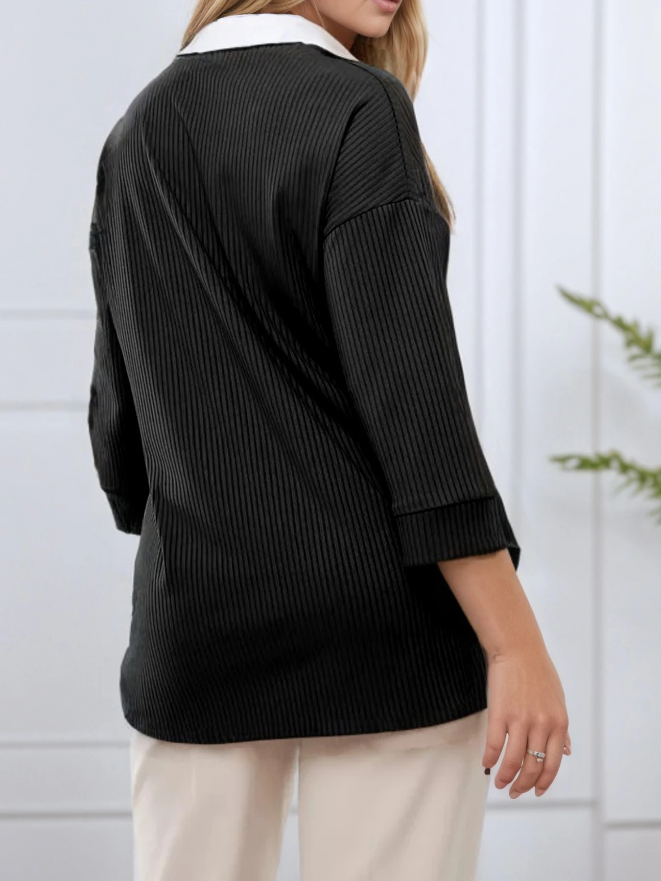 Plus Size Contrast Placket T-Shirt | Savana | Bestsellers