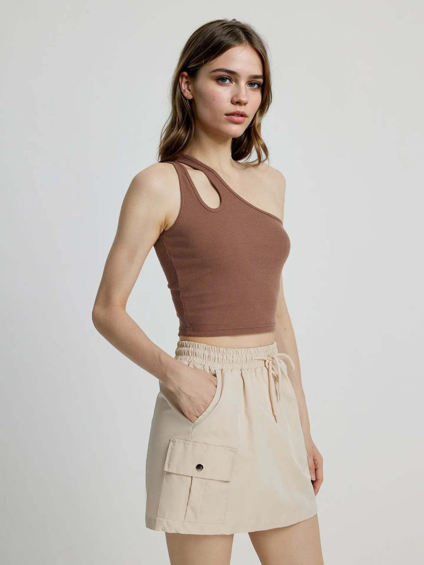 Asymmetric Cut-Out Tank – moonrisesapporo