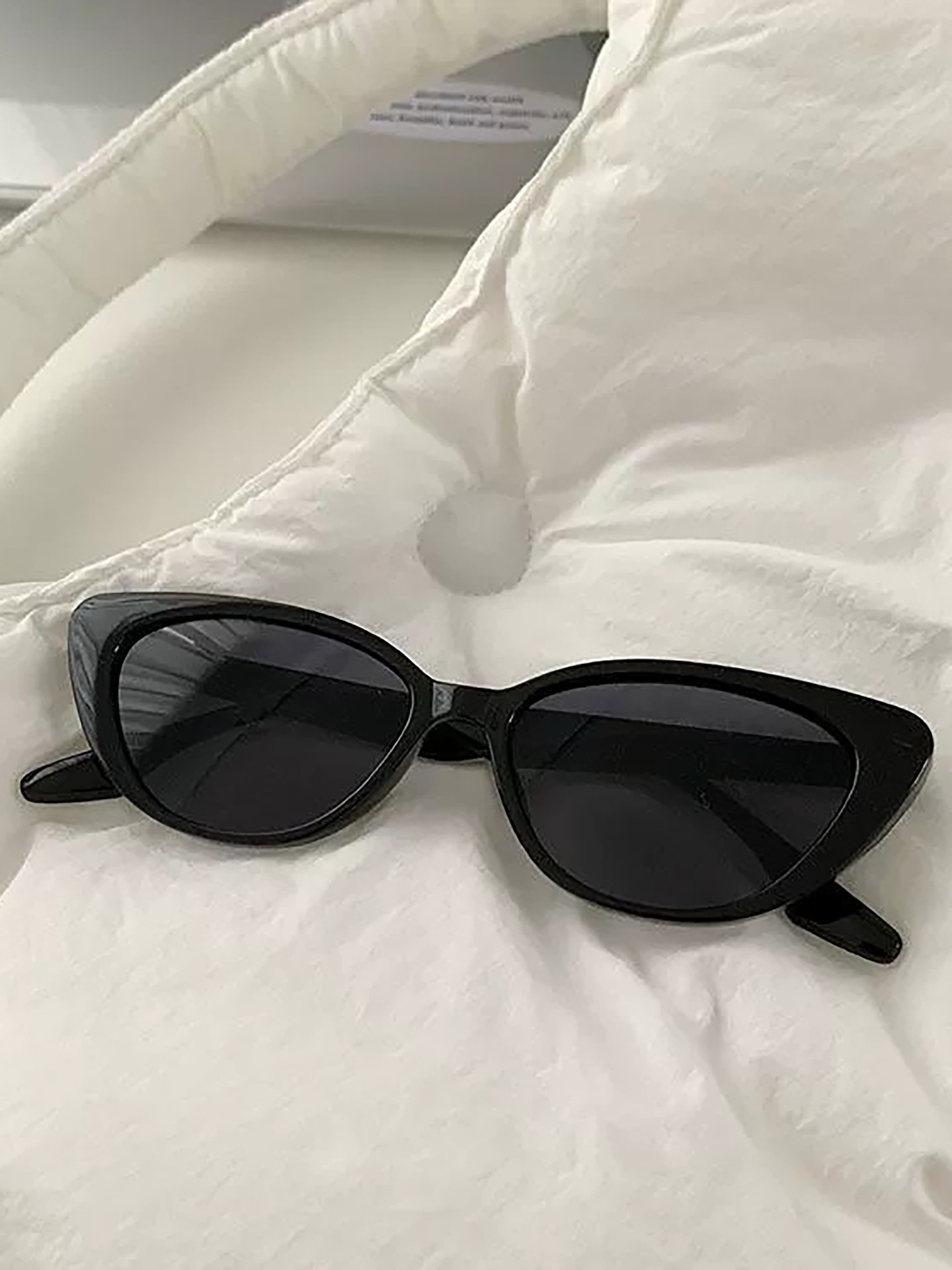 Solid Retro Sunglasses