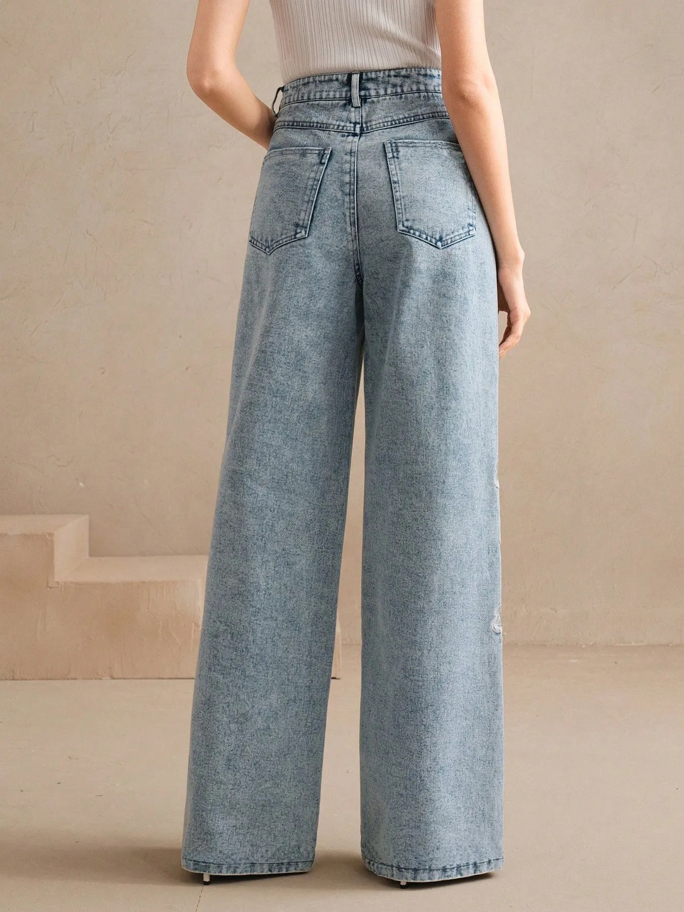 Cashew Flower Washed Straight Jeans