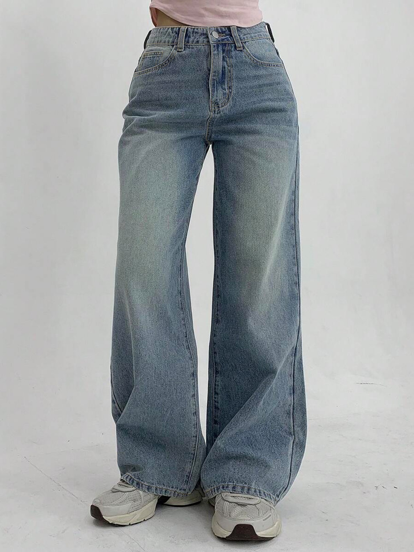 Wash Straight Leg Jeans
