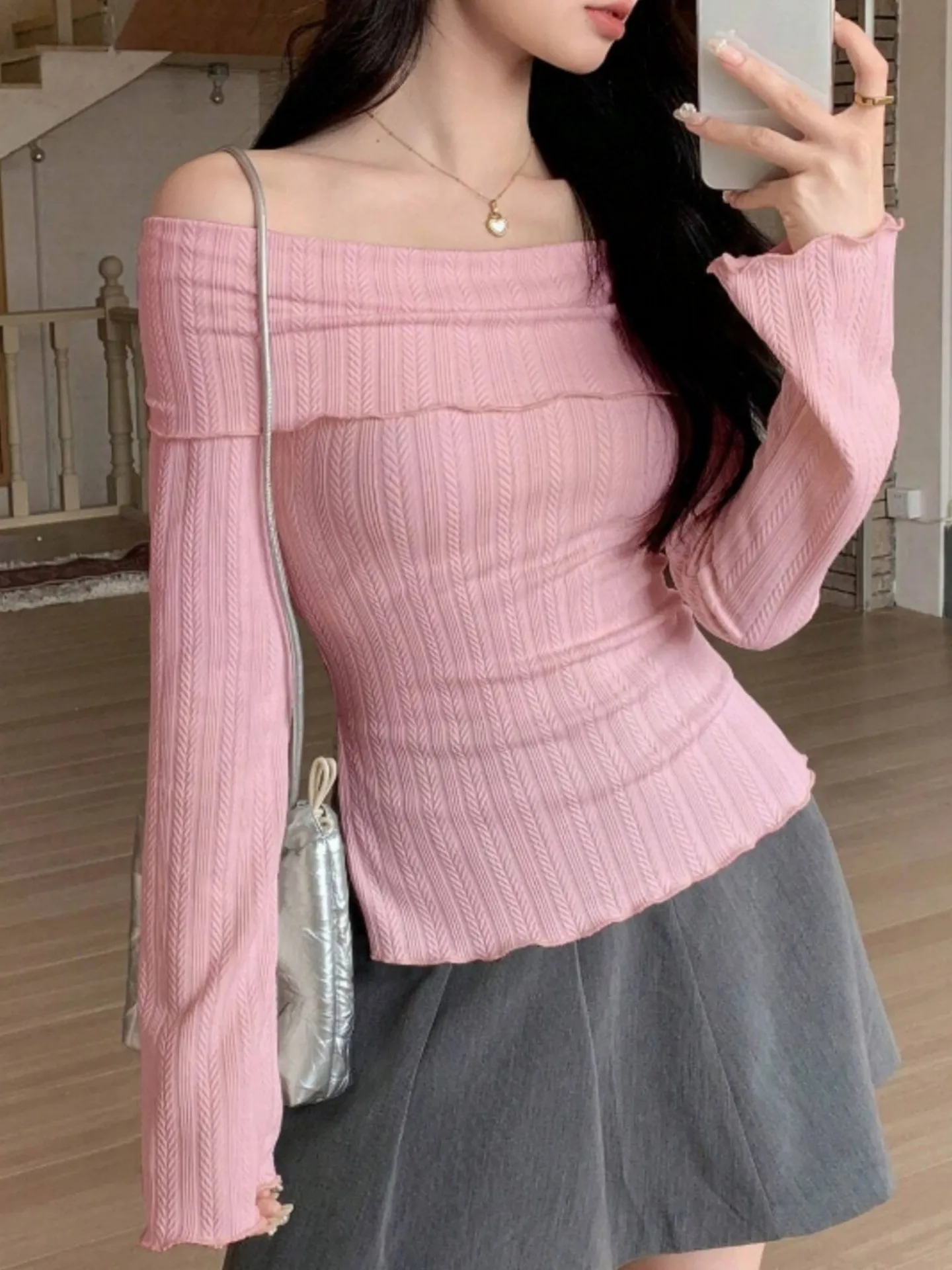 トップス  OFF SHOULDER JERSEY Jacquard Jersey Off-Shoulder Top | Savana | Bestsellers