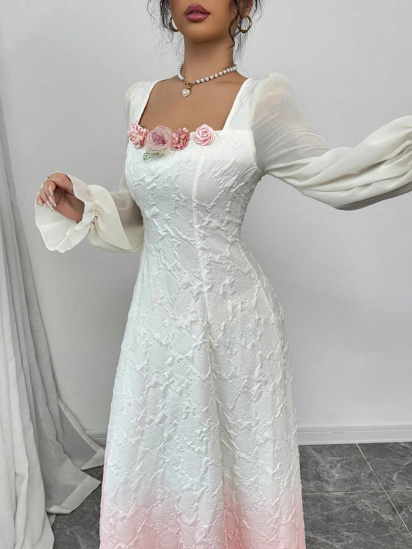 Appliqué A-line Dress With Printed Tie