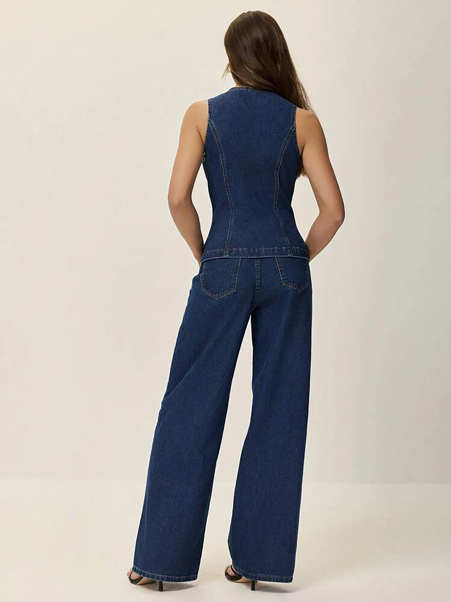 Casual Sleeveless Pintuck Seam Hip Length top Savana Bestsellers